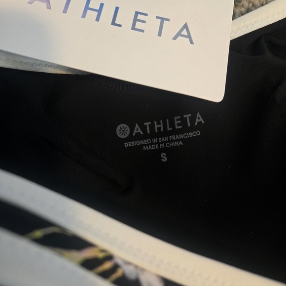 NWT Athleta Printed Floral Gold Coast One Piece Belted Swimsuit Size Small - Picture 4 of 5